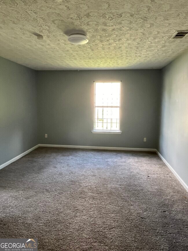 Building Photo - 506 Rosewood Cir