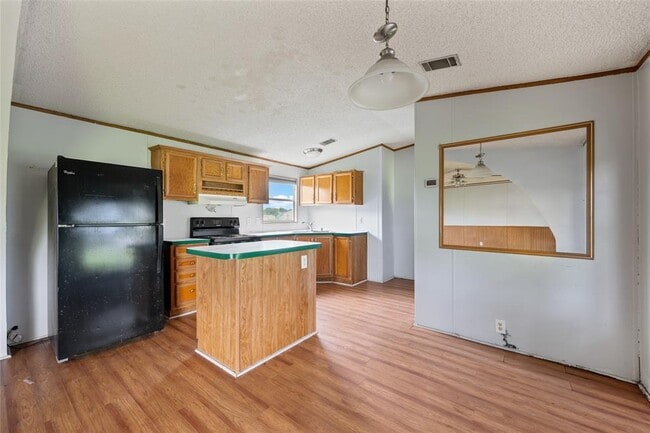 Building Photo - 360 Shady Oaks Dr