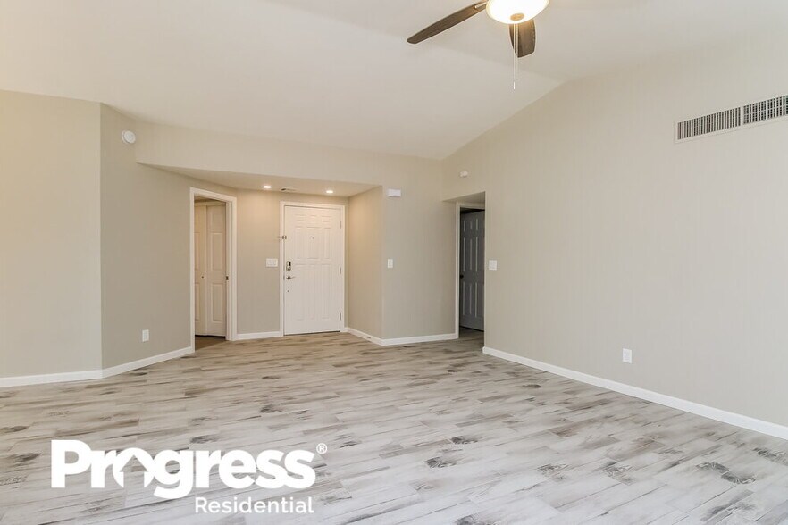 Building Photo - 9990 E Falcon Point Dr