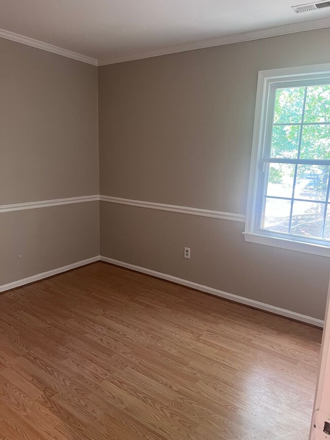 Building Photo - 102 Harbin Ct