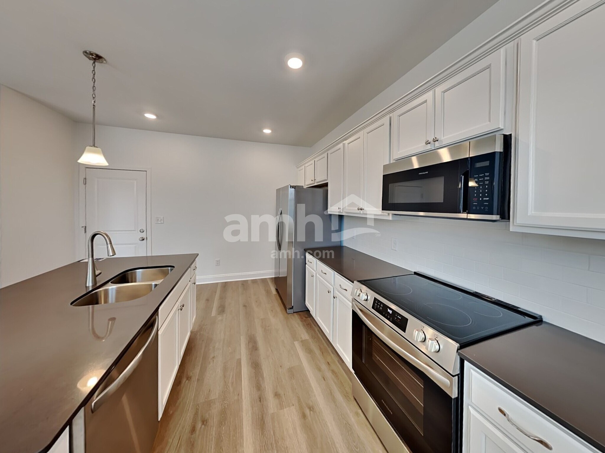 Building Photo - 544 Rivermist Dr