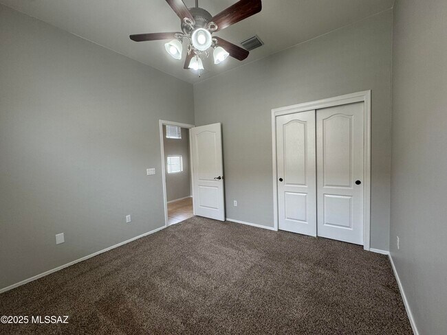 Building Photo - 4228 E Stony Meadow Dr
