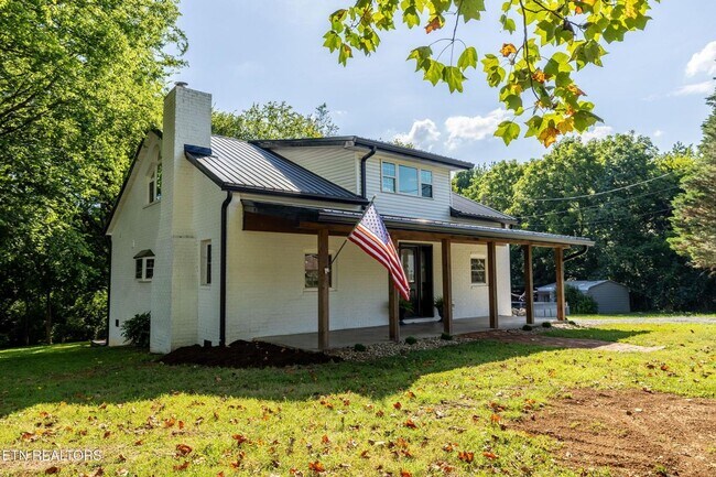 Building Photo - Maryville 37803 - 3 bedroom 2 bath - call Tom Parry 865-607-3649