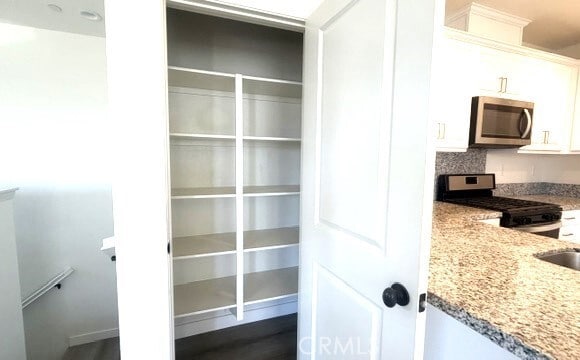 Building Photo - 2838 E Brut Privado