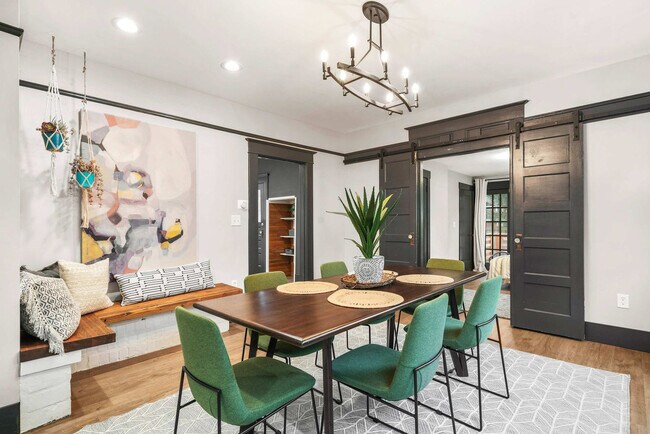 Building Photo - 3820 SE Belmont St