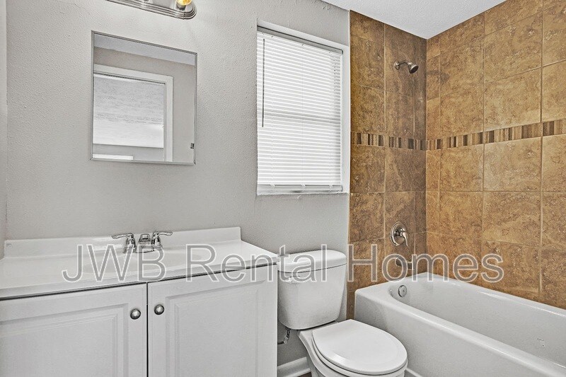 Building Photo - 10536 Keuka Dr