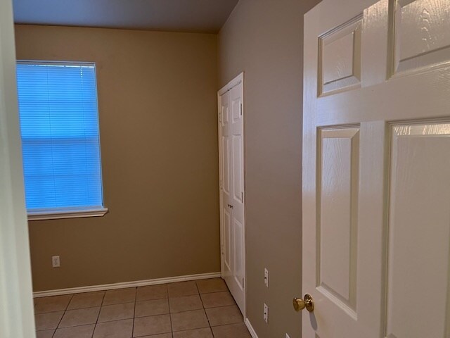 Building Photo - 753 Sonesta Dr