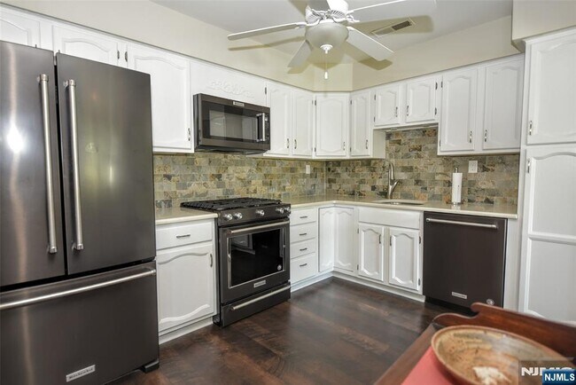 Building Photo - 79 Konight Ct