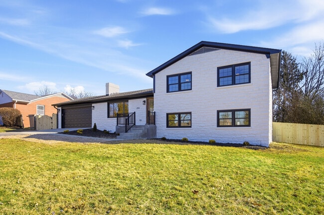 Building Photo - 294 Idle Hour Dr