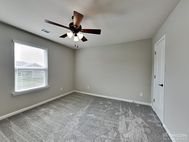 Building Photo - 539 Smoky Mountains Dr