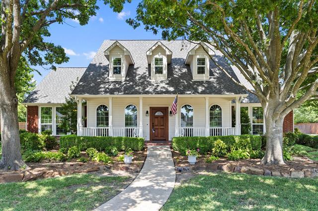 Building Photo - 425 Chippendale Dr