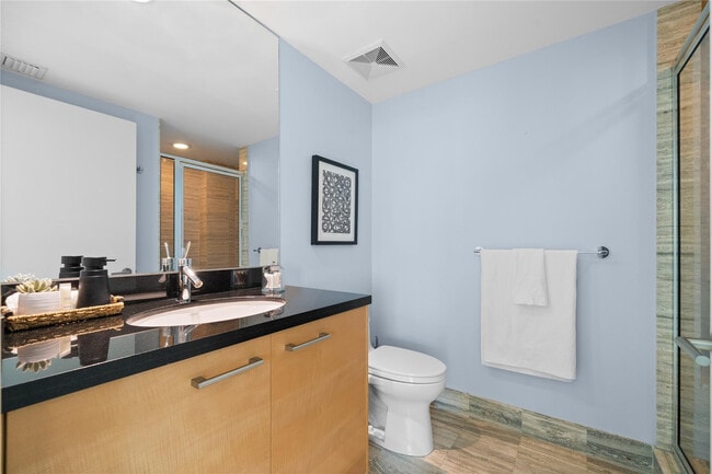 Building Photo - 101 S Fort Lauderdale Beach Blvd