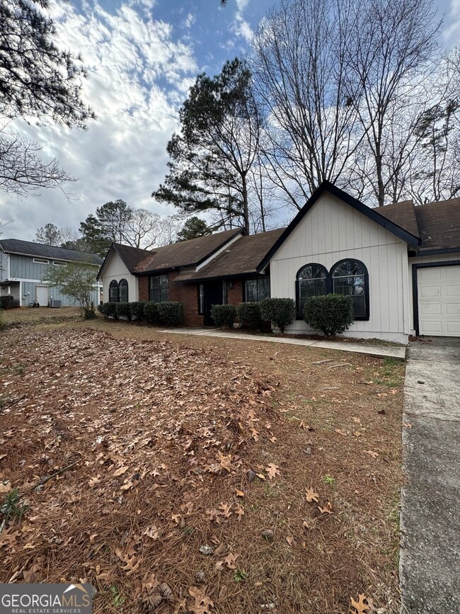 Building Photo - 3821 River Rd