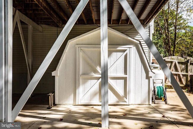 Building Photo - 201 Anchor Cove