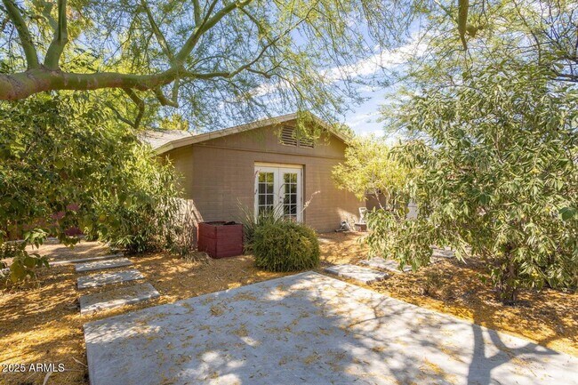 Building Photo - 4077 E Cholla St