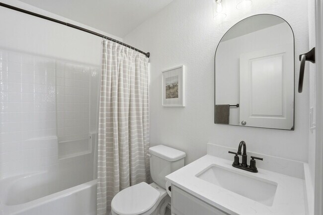 Building Photo - 409 Noquet Ct