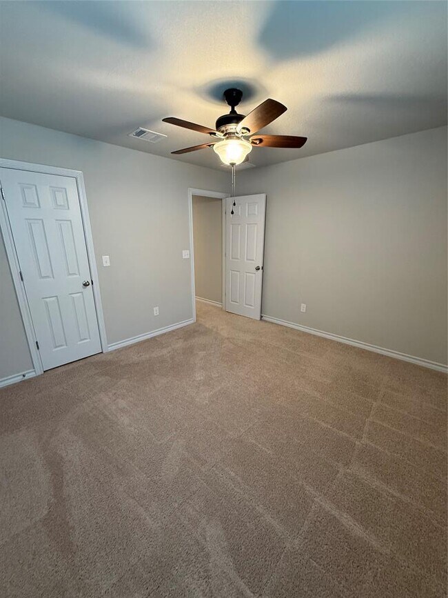 Building Photo - 1308 Eagle Ray St