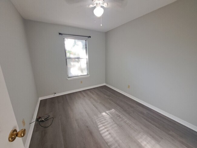 Building Photo - 6204 Forest Pines Dr