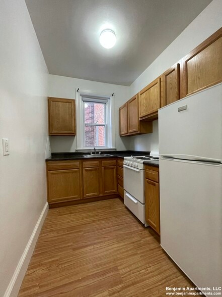Building Photo - 33 Lancaster Terrace