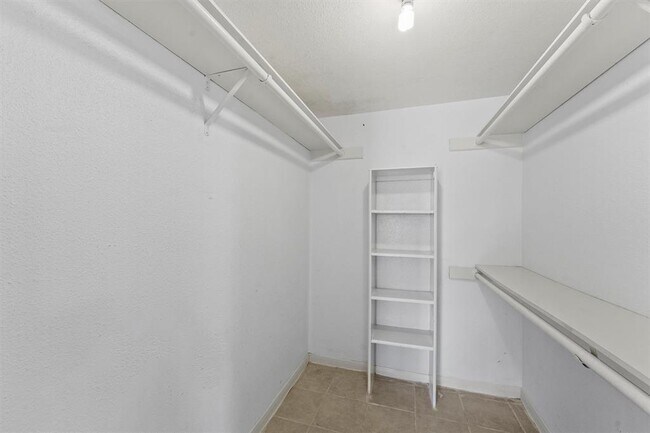Building Photo - 6606 De Moss Dr