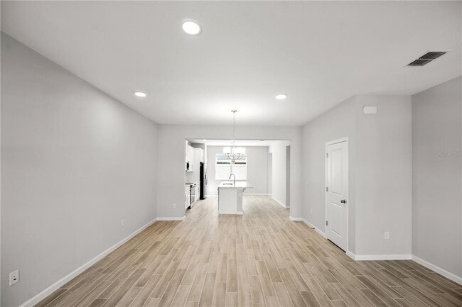 Building Photo - 1367 Mount Royal Dr