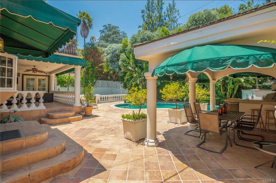 Building Photo - 4063 Benedict Canyon Dr