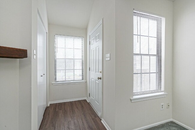 Building Photo - 4526 Concord Pl