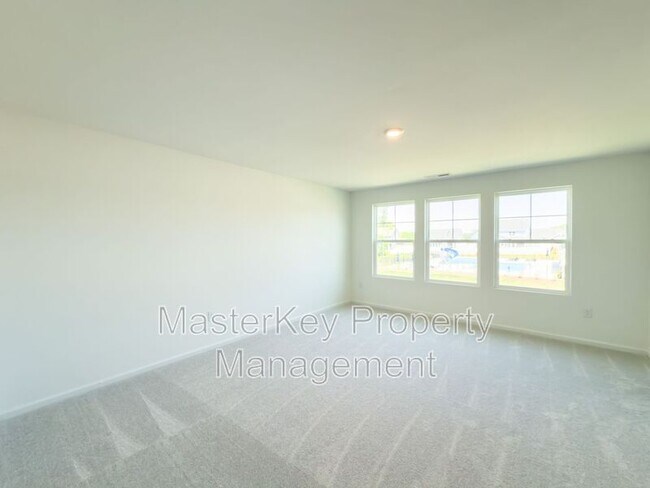 Building Photo - 212 Shingle Oak Rd