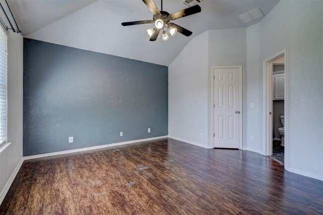 Building Photo - 1019 Dustin Dr