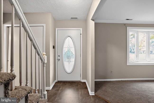 Primary Photo - 11 Grant Dr