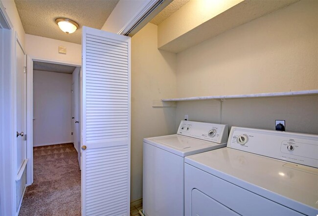 Building Photo - 8800 Peppergrass Cove