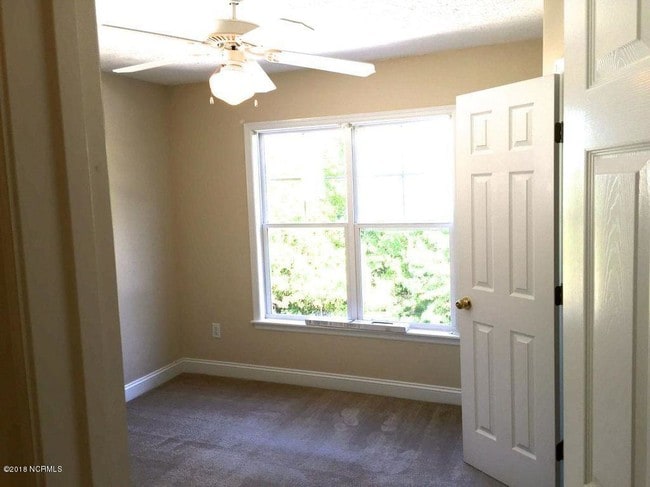 Building Photo - 206 Prowler Ln