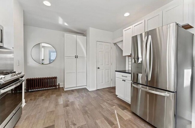 Building Photo - 3639 Columbus Ave