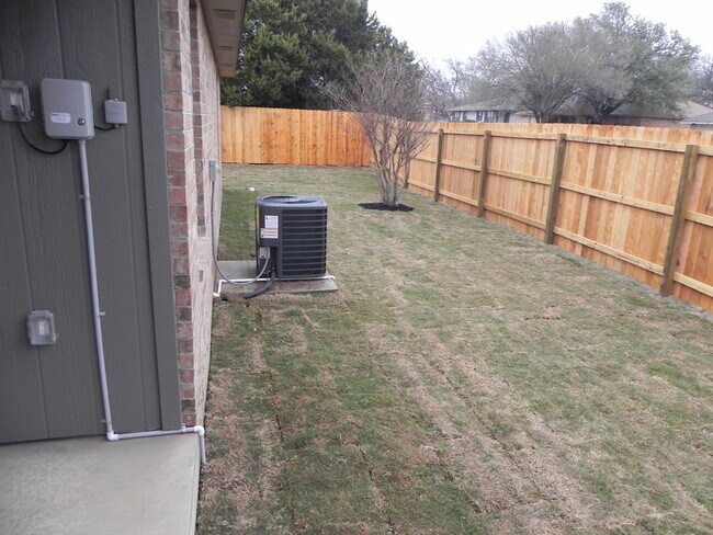 Building Photo - 1423 Natchez Trail