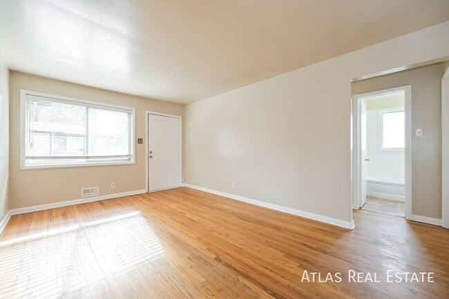 Building Photo - 4505 E Yale Ave