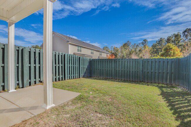 Building Photo - 116 Ainsdale Dr