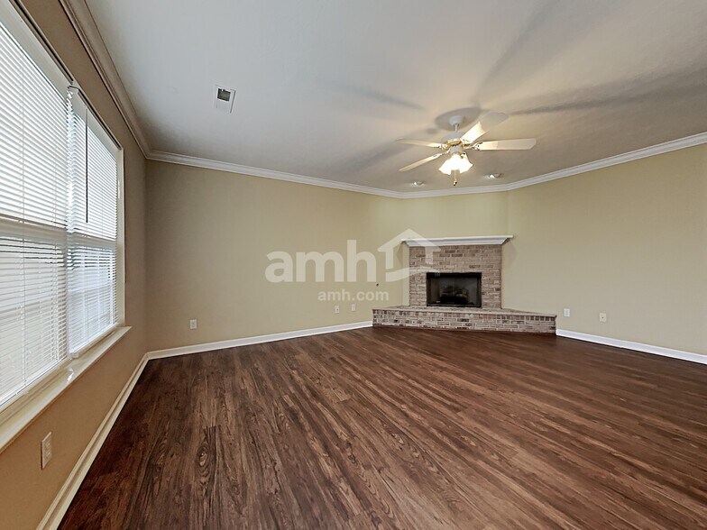 Building Photo - 8524 Rayworth Trail