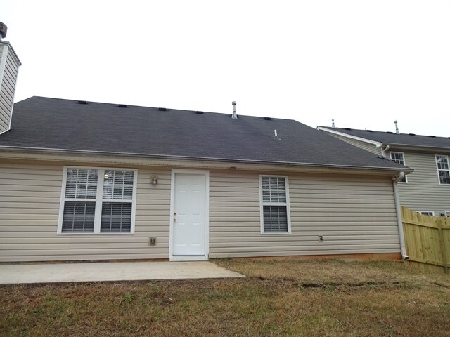 Building Photo - 2720 Kentshire Way