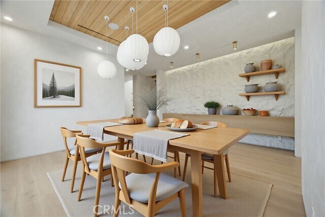 Building Photo - 4827 Stansbury Ave