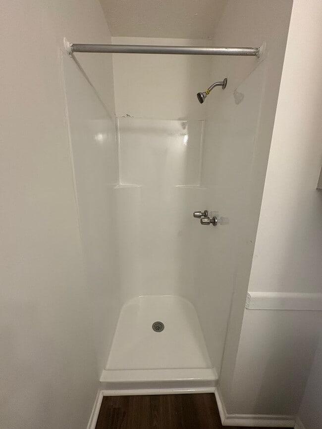 Building Photo - For rent