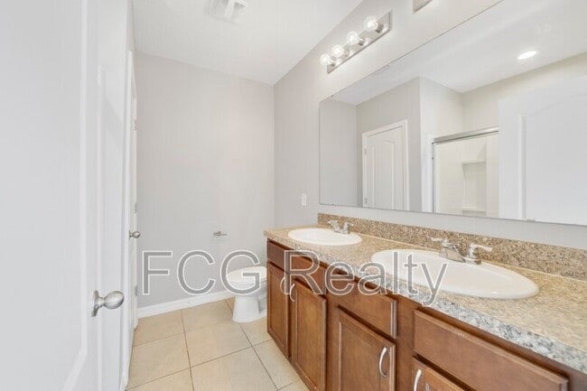 Building Photo - 443 Arbor Lakes Dr