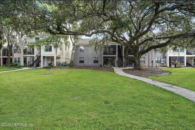 Building Photo - 4315 Plaza Gate Ln S