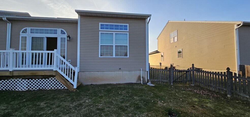 Building Photo - 5113 Minuteman Ln