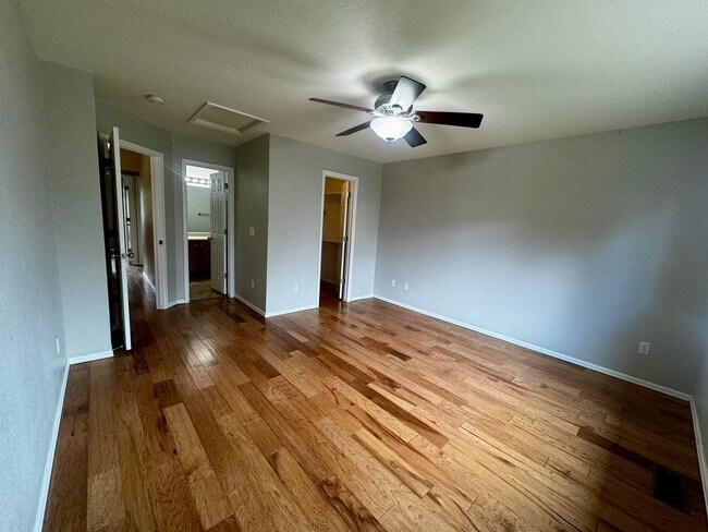 Building Photo - 3 Bedroom Home with Basement in Stetson Hills