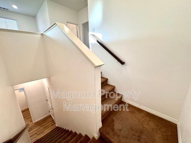 Building Photo - 40372 Calle Real