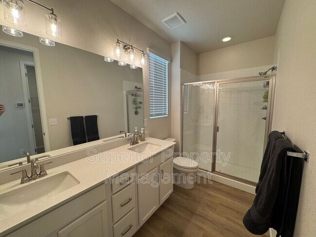 Building Photo - 981 Sandhills St