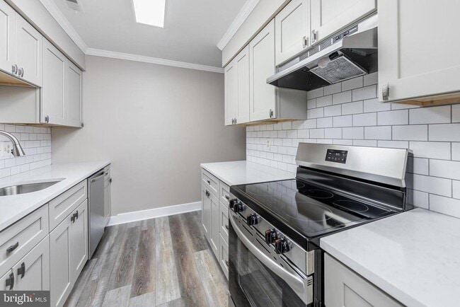 Building Photo - 401B Cypress Point Cir