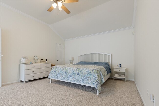 Building Photo - 1734 Heddon Falls Dr