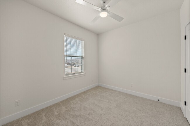 Building Photo - 6630 Abode Ave
