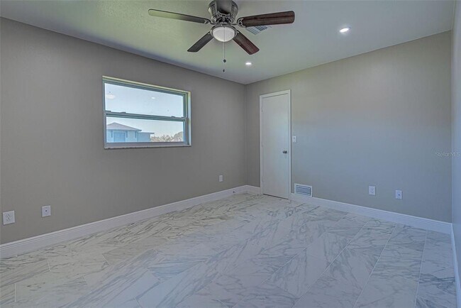 Building Photo - 7379 Snow Dr